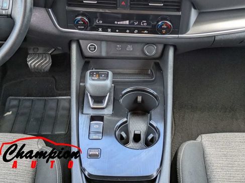 Used 2023 Nissan Rogue SV FWD image 22