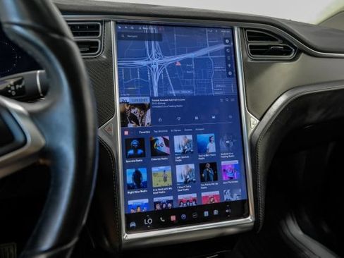 Used 2016 Tesla Model X 90D AWD/4WD image 29