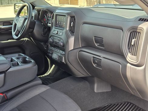 Used 2025 Chevrolet Silverado 1500 Custom Trail Boss AWD/4WD image 29