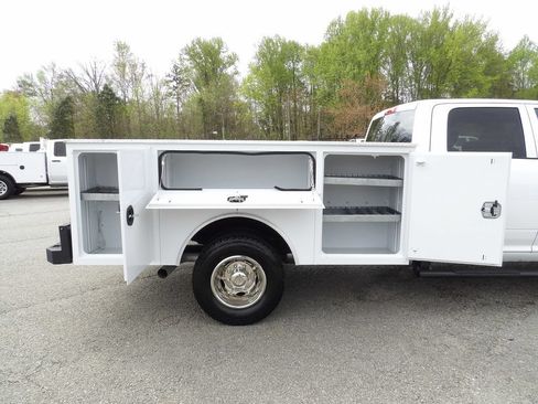 Used 2024 RAM 3500 Tradesman w/ Chrome Appearance Group AWD/4WD image 55