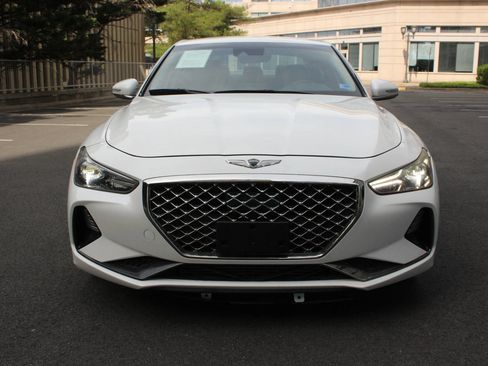 Used 2021 Genesis G70 2.0T Sport RWD image 3