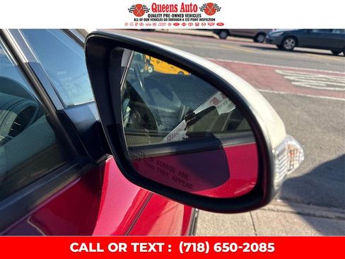 Used 2018 Toyota C-HR XLE image 28