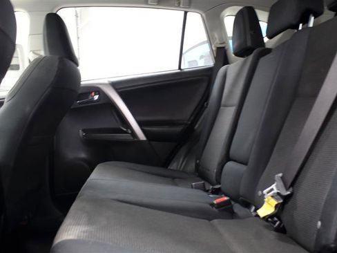 Used 2016 Toyota RAV4 XLE image 9