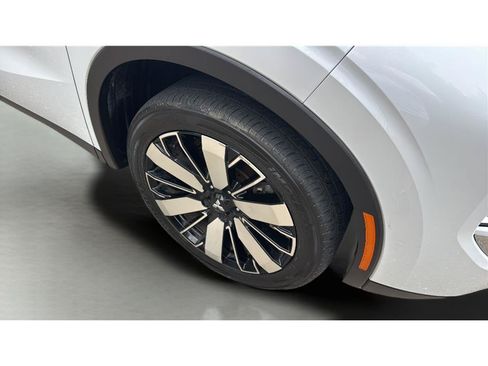 Used 2025 Mitsubishi Outlander SE FWD image 41