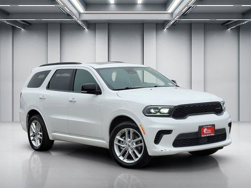 Used 2024 Dodge Durango GT image 1