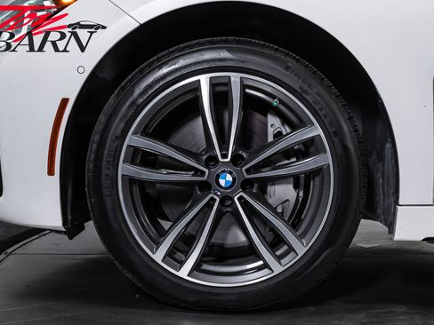 Used 2021 BMW 750i xDrive w/ Executive Package AWD/4WD image 17