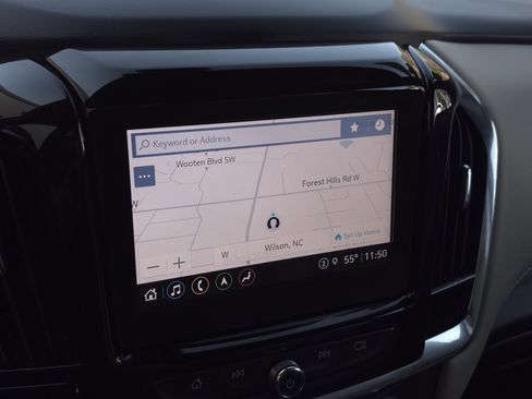 Used 2023 Chevrolet Traverse LT w/ LT Premium Package image 21