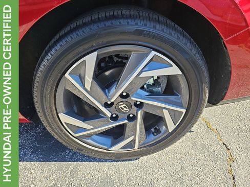 Certified 2025 Hyundai Elantra Limited image 39