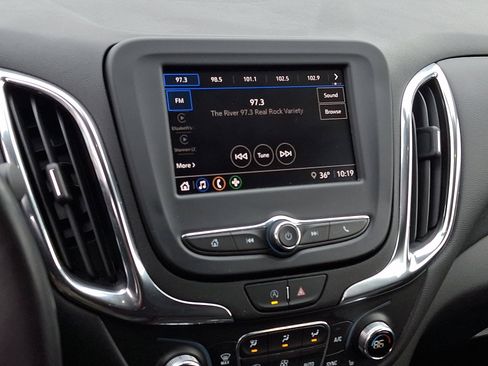 Used 2022 Chevrolet Equinox LT image 16