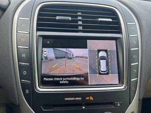 Used 2020 Lincoln Nautilus Reserve image 27