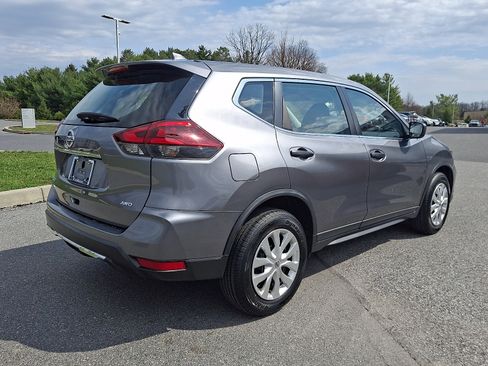 Used 2018 Nissan Rogue S image 7