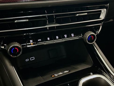 New 2026 Chevrolet Traverse Z71 w/ Driver Confidence Package image 15