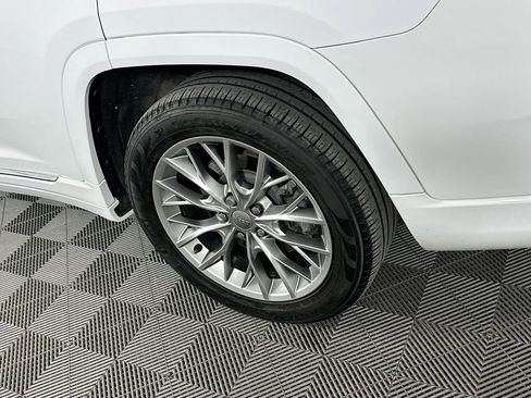 Certified 2023 Jeep Grand Cherokee L Summit w/ Luxury Tech Group V image 44