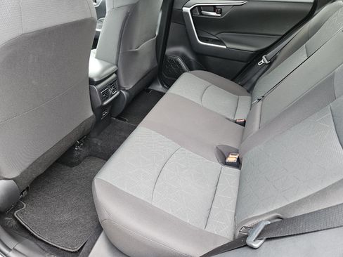 Used 2025 Toyota RAV4 XLE w/ Convenience Package FWD image 31