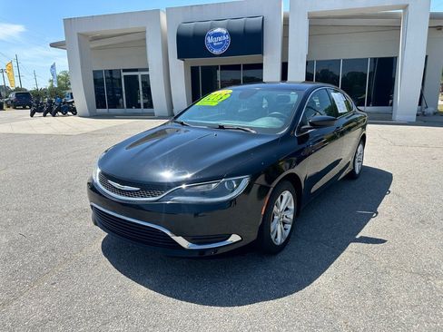 Used 2015 Chrysler 200 Limited w/ Convenience Group FWD image 1