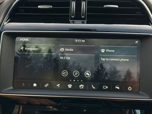 Used 2018 Jaguar F-PACE Portfolio image 23