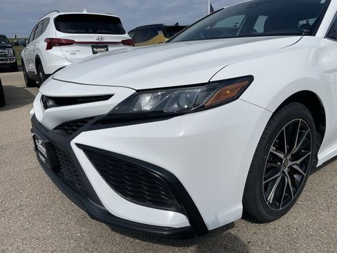Used 2023 Toyota Camry SE image 30
