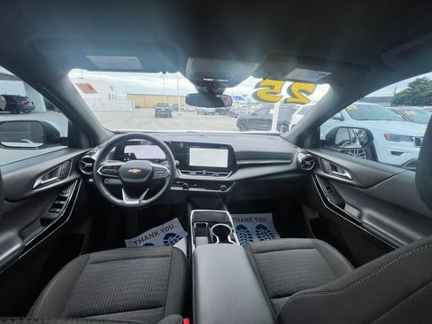 Used 2025 Chevrolet Equinox LT FWD image 36