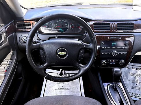 Used 2012 Chevrolet Impala LT image 8