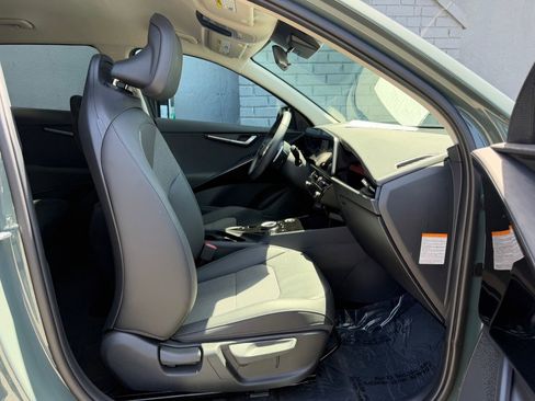 Used 2024 Kia Niro Wind FWD image 37