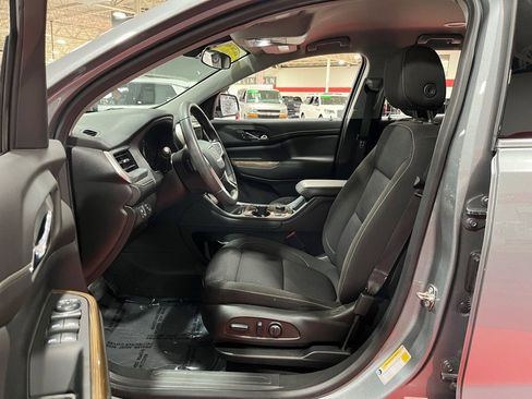 Certified 2023 GMC Acadia SLE w/ Driver Convenience Package image 6