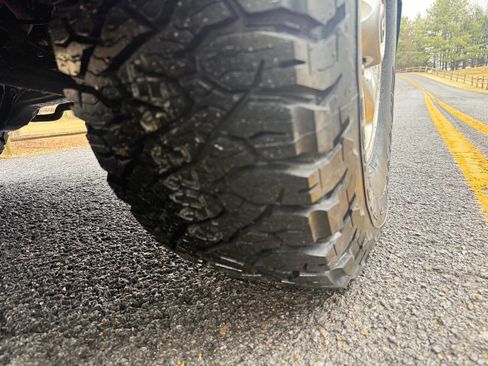 Used 2001 Toyota Land Cruiser image 21