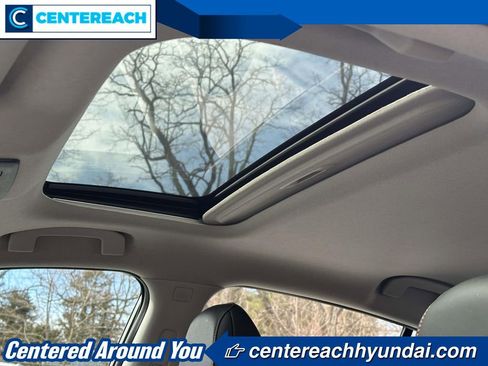 Used 2023 Nissan Sentra SR w/ SR Premium Package image 26