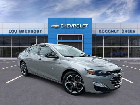 Used 2023 Chevrolet Malibu LT FWD image 2