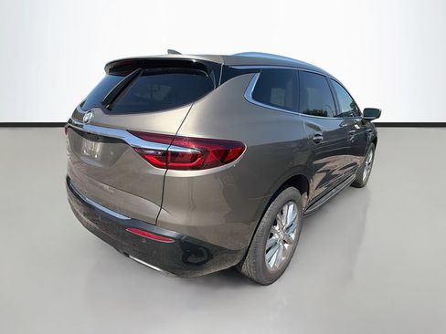 Used 2020 Buick Enclave Essence w/ Sound and Sites Package FWD image 9