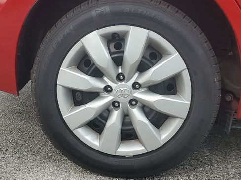 Certified 2016 Toyota Corolla LE FWD image 8