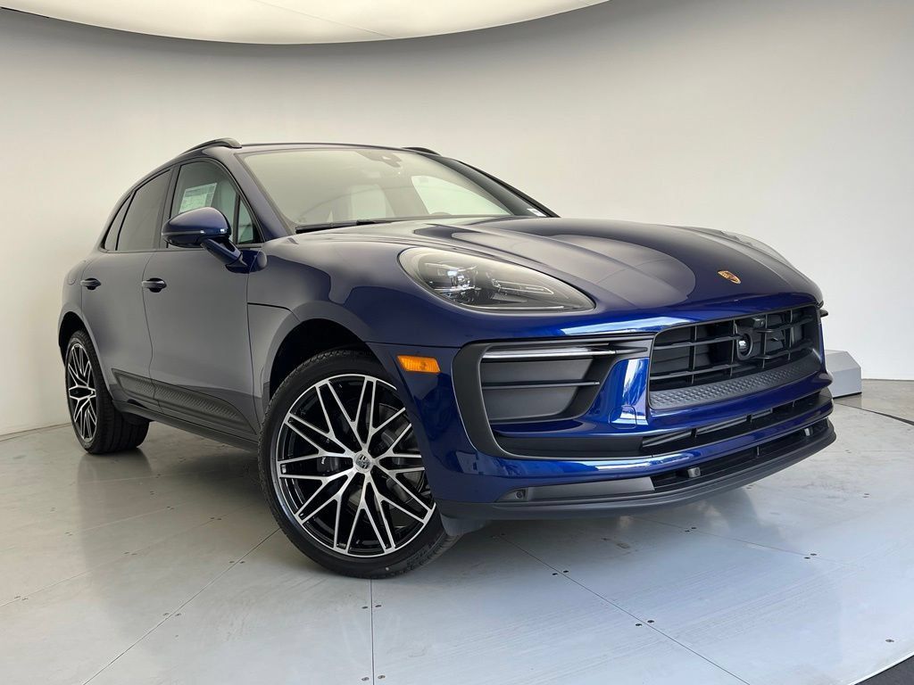 Used 2026 Porsche Macan AWD/4WD image 24