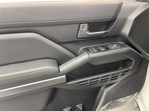 Used 2025 Toyota 4Runner SR5 image 19