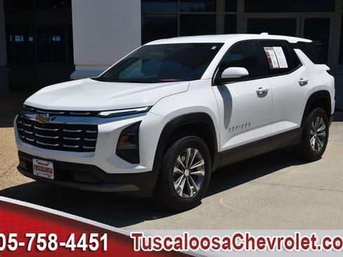 Used 2026 Chevrolet Equinox LT w/ Convenience Package II FWD image 3
