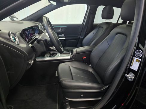 Used 2025 Mercedes-Benz GLA 250 4MATIC image 13