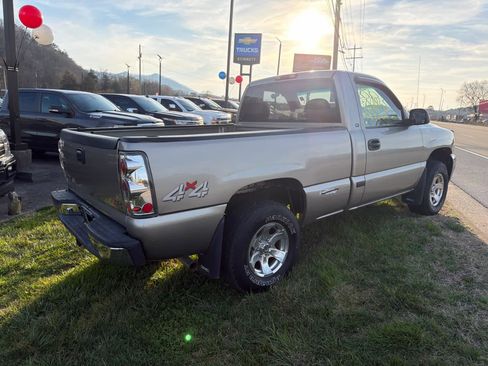 Used 1999 GMC Sierra 1500 SL w/ Marketing Option Pkg image 5