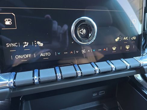 New 2026 GMC Yukon XL Elevation image 23