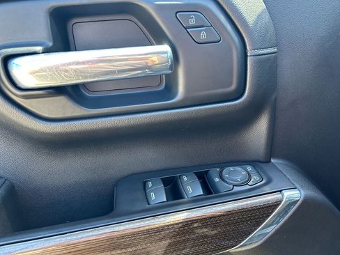 Used 2020 Chevrolet Silverado 1500 LT Trail Boss AWD/4WD image 21