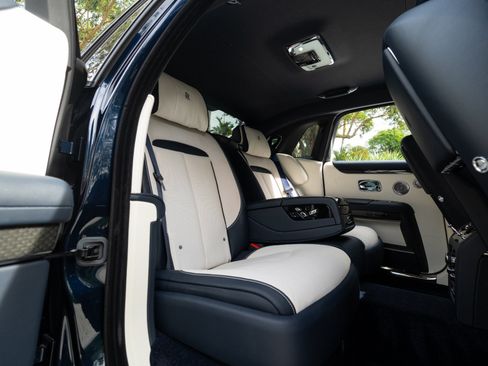 Used 2023 Rolls-Royce Ghost Black Badge w/ Black Badge Ghost Package AWD/4WD image 8