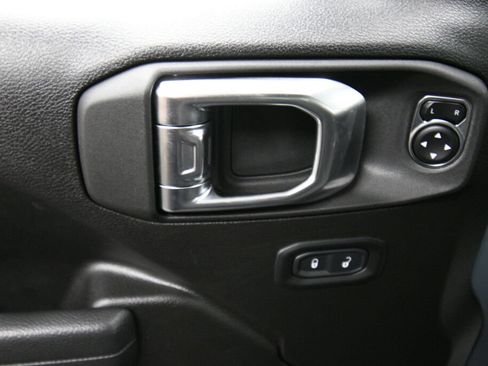 Used 2026 Jeep Wrangler Unlimited Sport AWD/4WD image 12