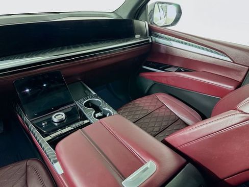 Used 2025 Cadillac Escalade ESV Premium Luxury w/ Touring Package image 26