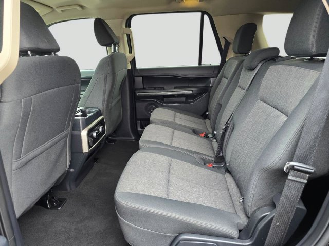 Used 2024 Ford Expedition XLT AWD/4WD image 20