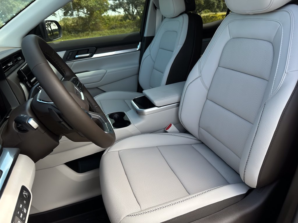 New 2027 GMC Terrain Denali w/ LPO, Floor Liner Package AWD/4WD image 15