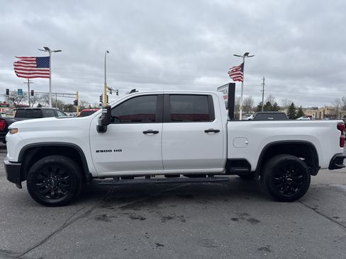 Used 2021 Chevrolet Silverado 2500 Custom w/ Custom Value Package image 5