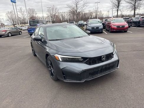 Used 2025 Honda Civic Sport image 4