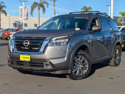 New 2025 Nissan Pathfinder SV