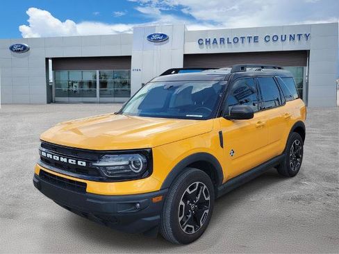 Certified 2022 Ford Bronco Sport Outer Banks w/ Tech Package AWD/4WD image 2