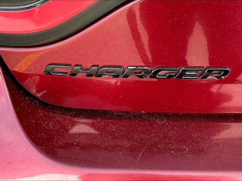 Used 2019 Dodge Charger SXT w/ Blacktop Package RWD image 10