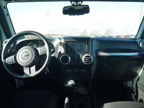 Used 2015 Jeep Wrangler Unlimited Sahara w/ Dual Top Group image 25