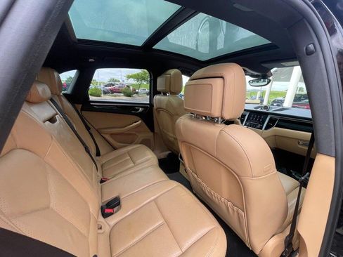 Used 2017 Porsche Macan AWD/4WD image 15