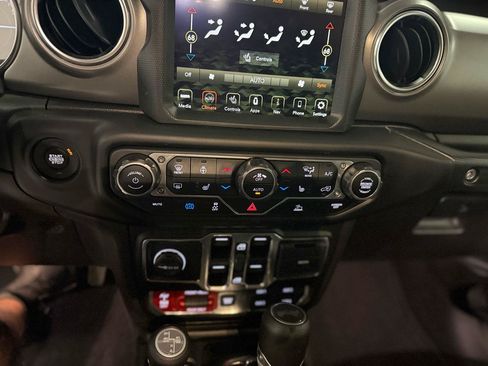 Used 2023 Jeep Wrangler Unlimited Rubicon 4xe w/ Cold Weather Group AWD/4WD image 25